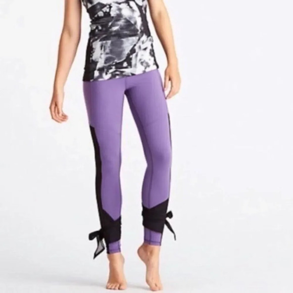 Lucy Purple & Black Light & Free Bow Tie Bottom Athletic Pants M - Picture 1 of 7